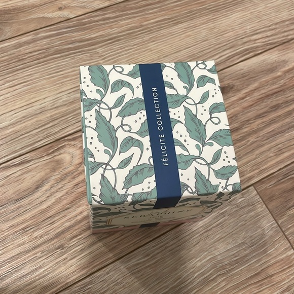 L' or de Seraphine - Medium Joie Candle - Picture 3 of 5